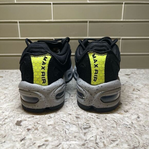 Nike Air Max Tailwind 4 Running Shoes - Picture 6 of 8